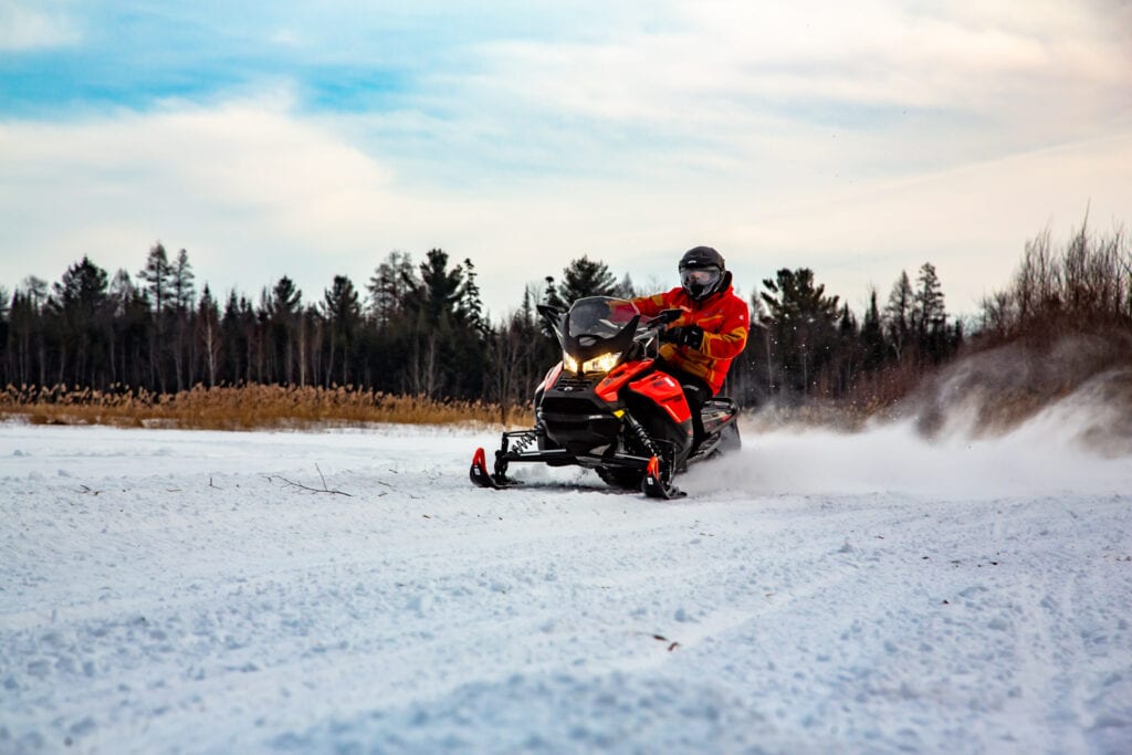 SKI-DOO Renegade Enduro 900 ACE Turbo 2020 Essai