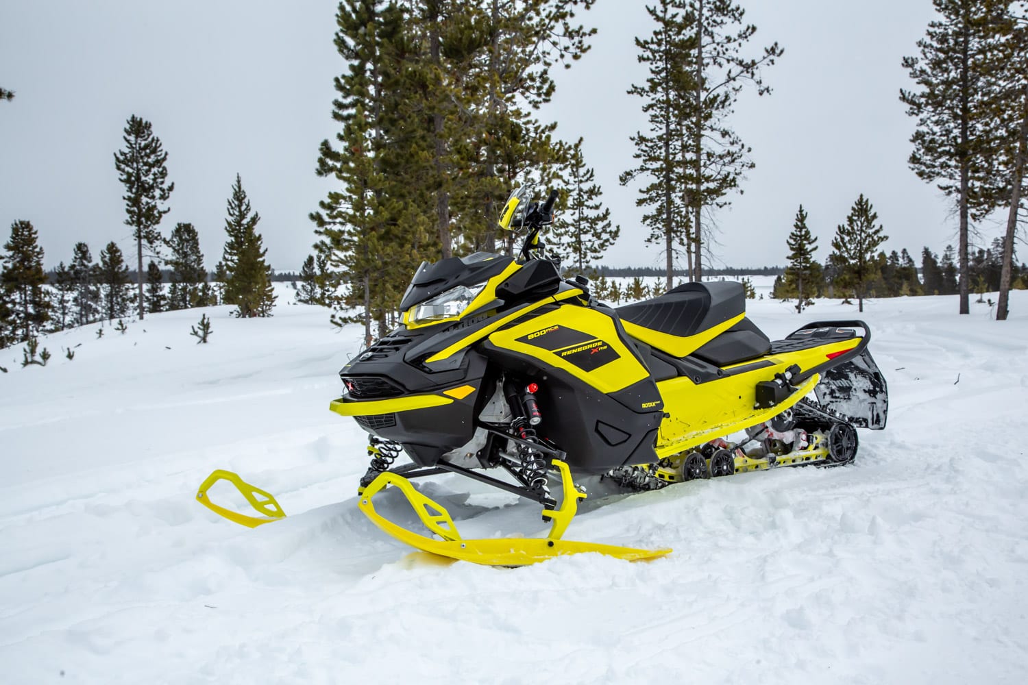 Ski-Doo Renegade XRS 900 Turbo 2021 Essai