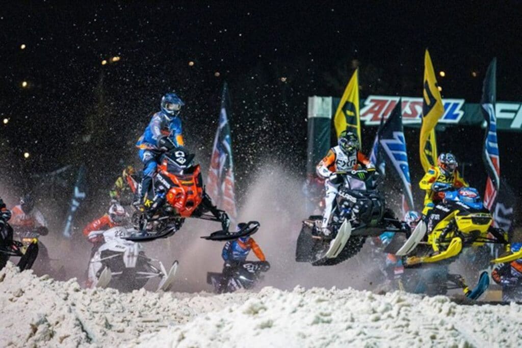 Snocross ISOC Francis Pelletier et Jonathan Lebel sur la plus haute marche du podium à Deadwood SD