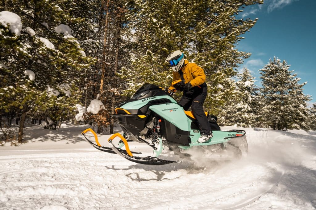 SKIDOO BACKCOUNTRY 2024 Passion Motoneige Magazine