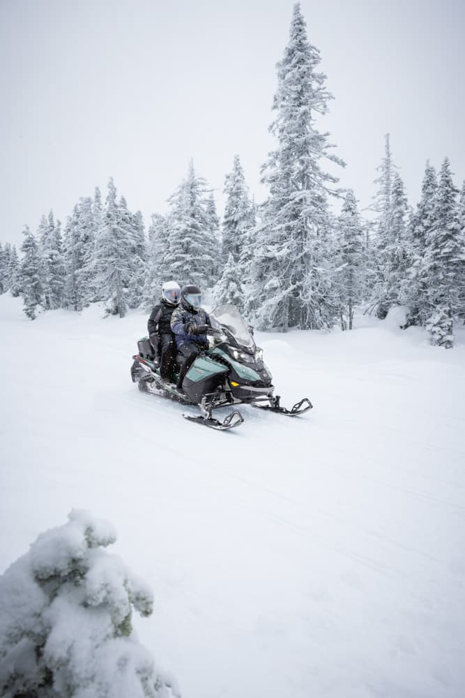 SKI-DOO-GRAND-TOURING