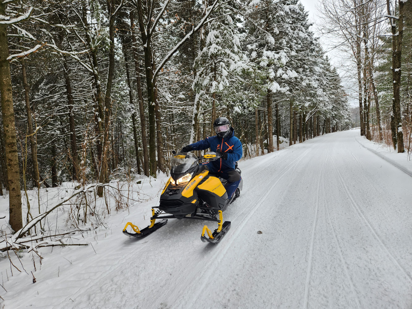 Essai-long-terme-Ski-Doo-Renegade-Adrenaline-900-ACE-Turbo-R-2023