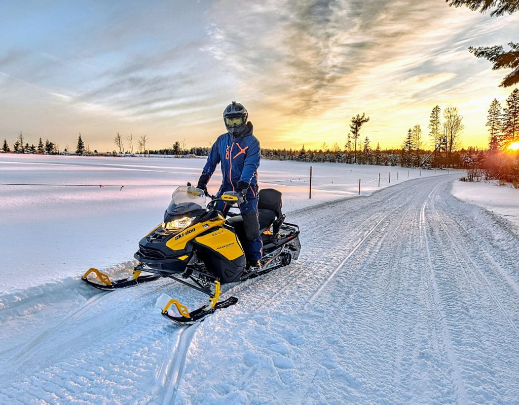 Essai-long-terme-Ski-Doo-Renegade-Adrenaline-900-ACE-Turbo-R-2023