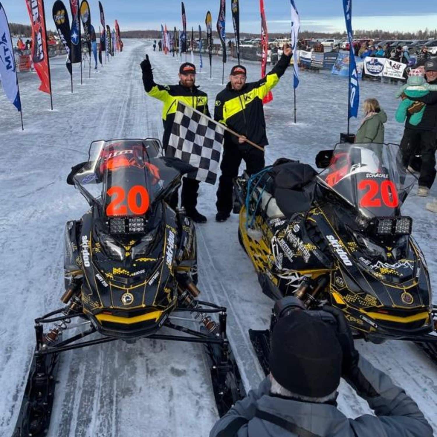 Tyler Aklestad et Aaron Loyer