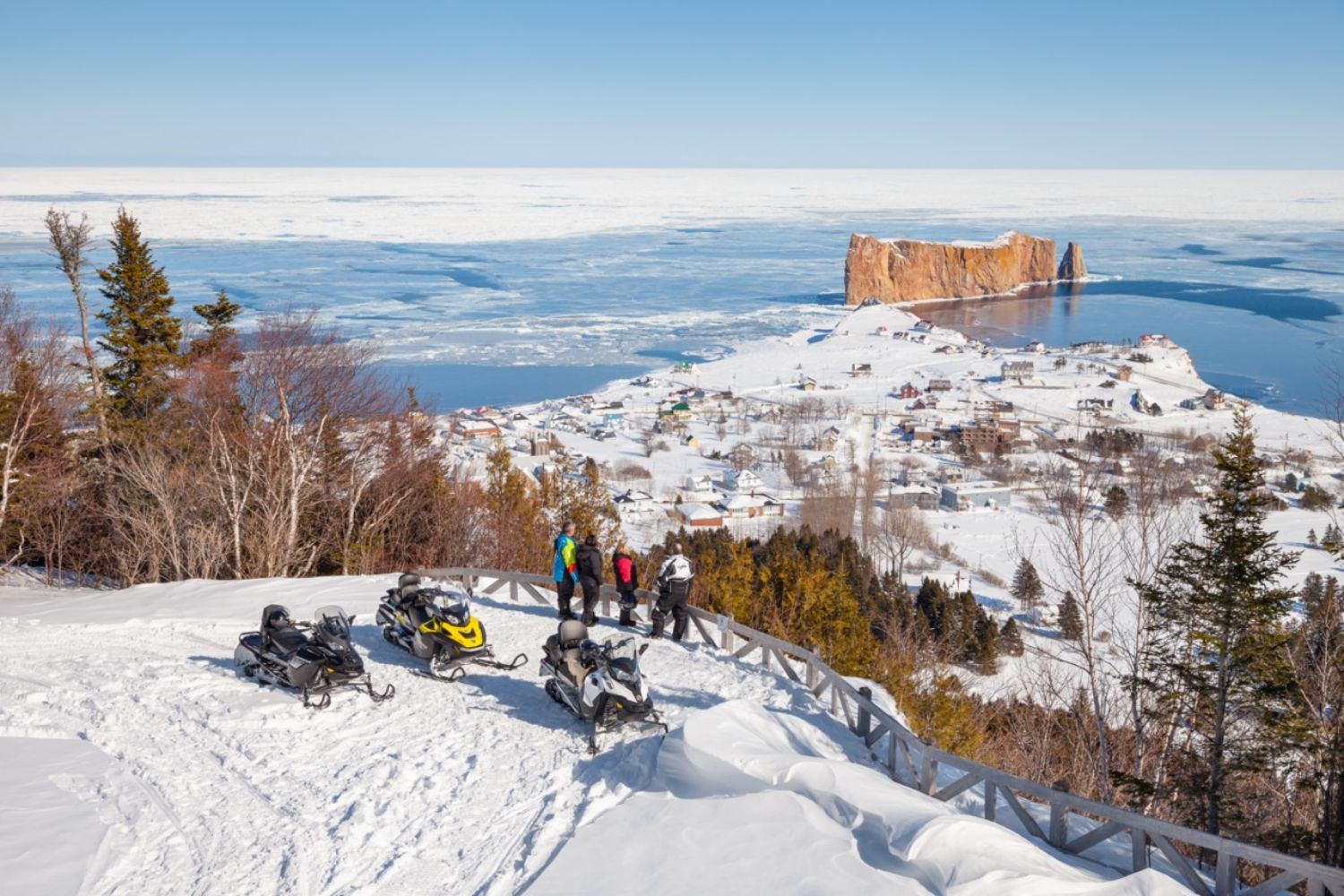 Vue sur le Rocher Percé / Roger St-Laurent