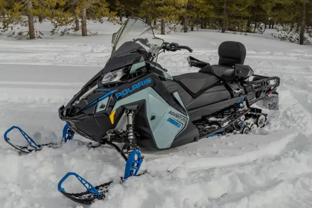 Polaris 650 Voyageur Adventure Ultimate 155 2026