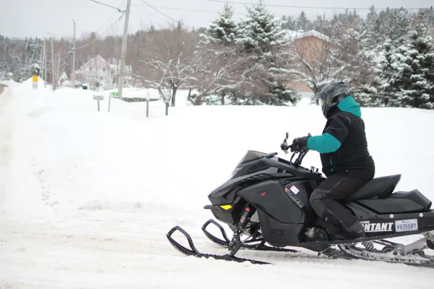 La position de conduite se veut ergonomique