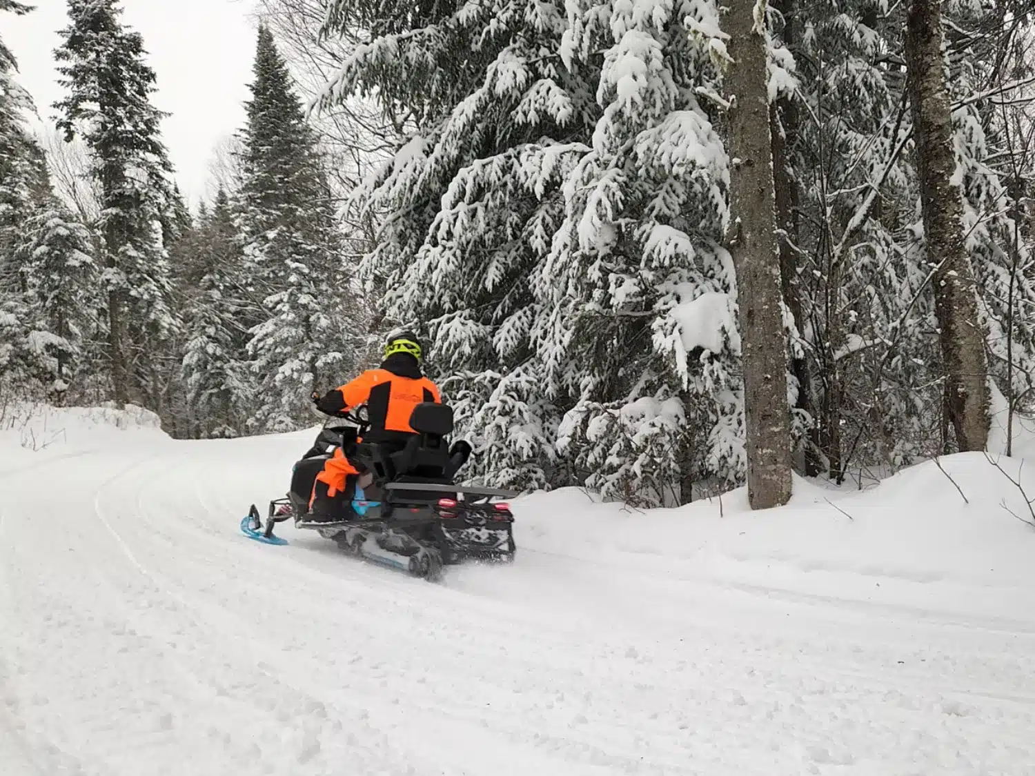 Confort ultime pour de longues journées en sentiers.