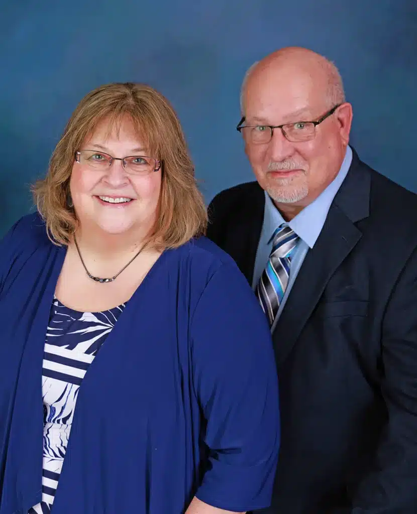 (Photo 4) Cheryl & Mike Clevenger_3x3.7_Inductees